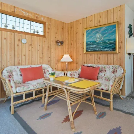 Panoramic Retreat-by Traum *