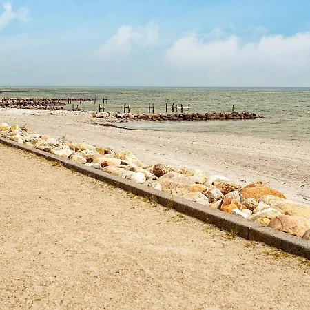 Panoramic Retreat-by Traum *