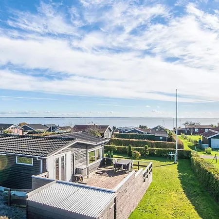 Panoramic Retreat-by Traum Hejls