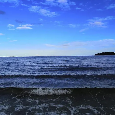 Panoramic Retreat-by Traum *