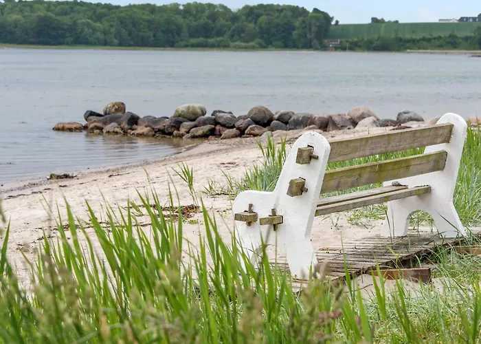 Panoramic Retreat-by Traum Hejls